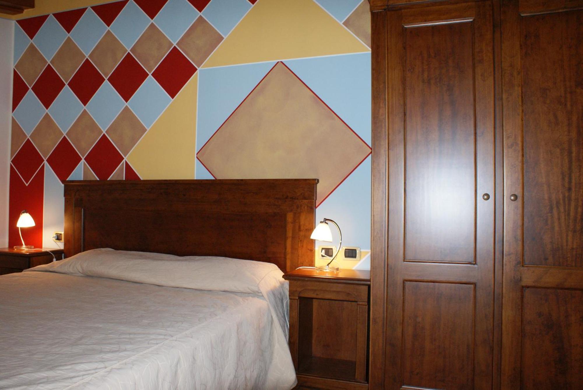 Relais Corte Pontigliardo Hotel *