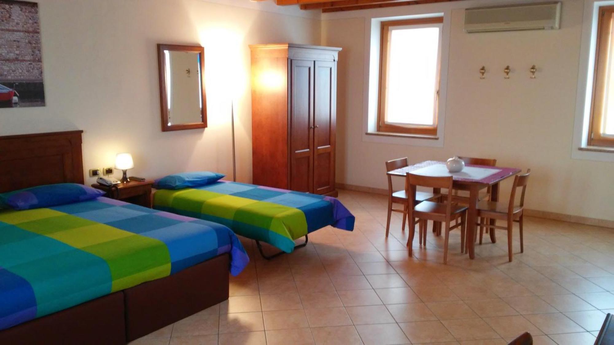 Relais Corte Pontigliardo * Cola (Verona)